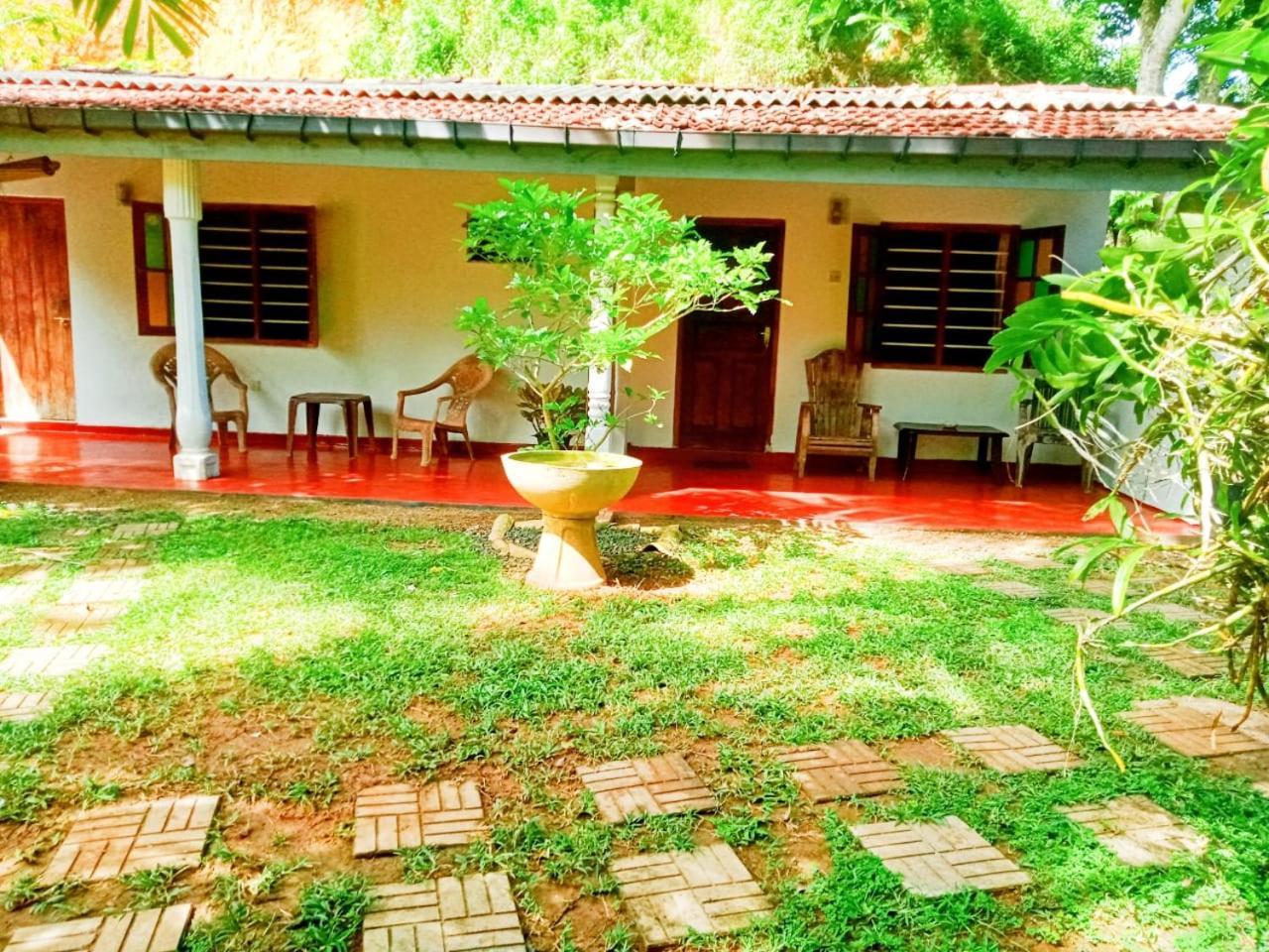 Arachchi Guest House Mirissa Dış mekan fotoğraf